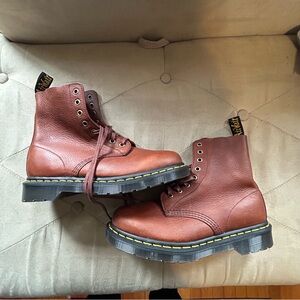 Dr. Doc Martens Maroon Red Leather Lace Up Combat  Boots Men’s 6 Women’s 7